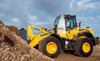 Японская компания Komatsu представила фронтальный погрузчик WA200-8